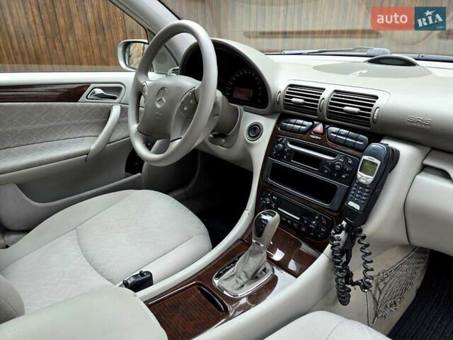 Серый Мерседес Ц-Класс, объемом двигателя 1.8 л и пробегом 176 тыс. км за 7500 $, фото 88 на Automoto.ua