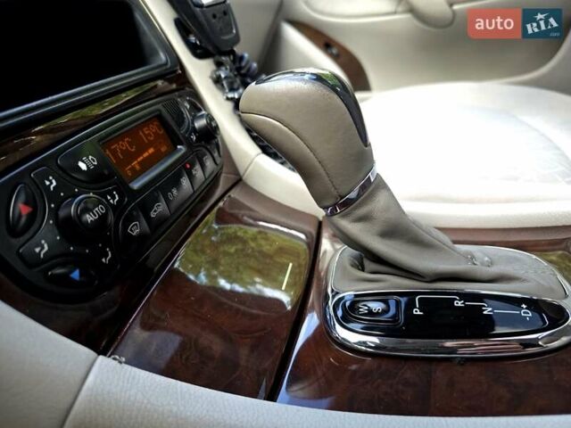 Серый Мерседес Ц-Класс, объемом двигателя 1.8 л и пробегом 176 тыс. км за 7500 $, фото 148 на Automoto.ua