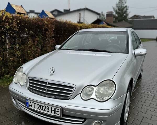 Сірий Мерседес Ц-Клас, об'ємом двигуна 2.15 л та пробігом 420 тис. км за 6000 $, фото 4 на Automoto.ua