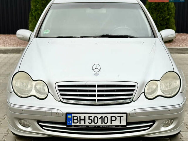 Сірий Мерседес Ц-Клас, об'ємом двигуна 1.8 л та пробігом 225 тис. км за 6700 $, фото 2 на Automoto.ua