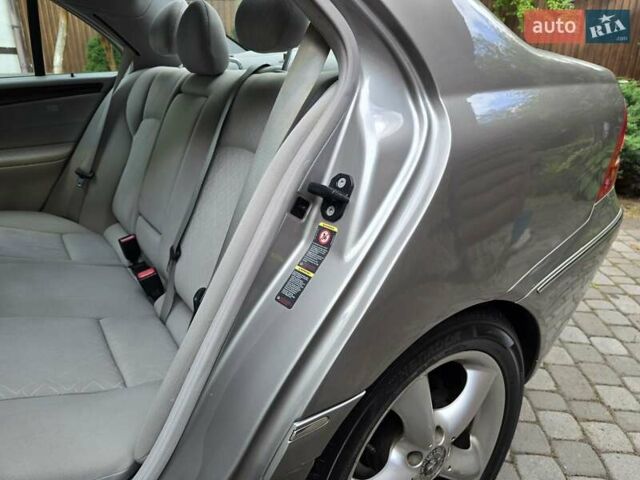 Серый Мерседес Ц-Класс, объемом двигателя 1.8 л и пробегом 176 тыс. км за 7500 $, фото 174 на Automoto.ua