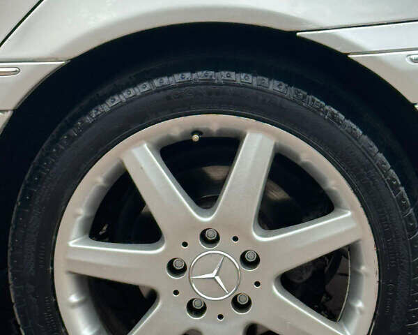 Серый Мерседес Ц-Класс, объемом двигателя 1.8 л и пробегом 326 тыс. км за 4200 $, фото 23 на Automoto.ua