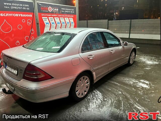 Серый Мерседес Ц-Класс, объемом двигателя 1.8 л и пробегом 330 тыс. км за 3700 $, фото 4 на Automoto.ua