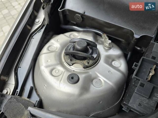 Серый Мерседес Ц-Класс, объемом двигателя 1.8 л и пробегом 176 тыс. км за 7500 $, фото 193 на Automoto.ua