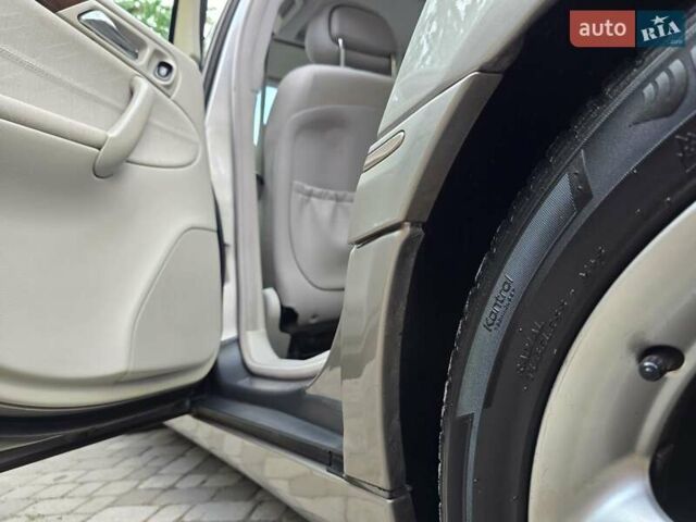 Серый Мерседес Ц-Класс, объемом двигателя 1.8 л и пробегом 176 тыс. км за 7500 $, фото 176 на Automoto.ua