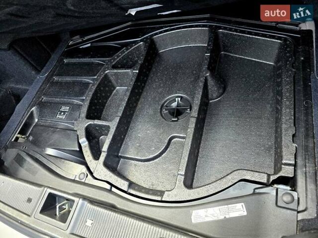 Серый Мерседес Ц-Класс, объемом двигателя 1.8 л и пробегом 176 тыс. км за 7500 $, фото 179 на Automoto.ua