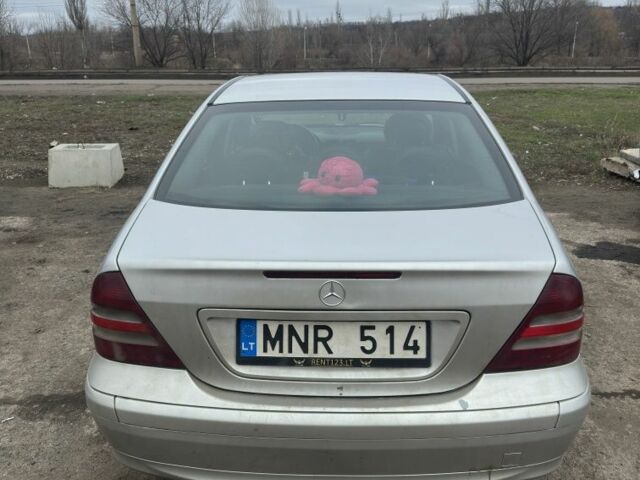 Серый Мерседес Ц-Класс, объемом двигателя 0 л и пробегом 435 тыс. км за 3000 $, фото 3 на Automoto.ua