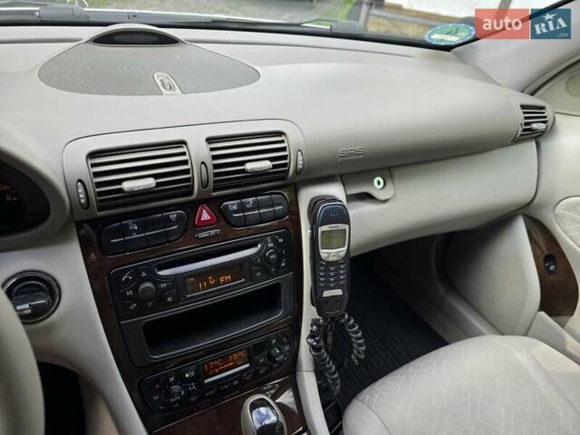 Серый Мерседес Ц-Класс, объемом двигателя 1.8 л и пробегом 176 тыс. км за 7500 $, фото 165 на Automoto.ua