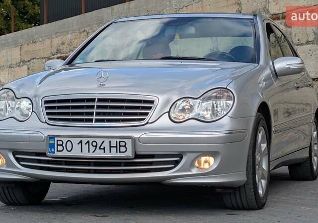 Сірий Мерседес Ц-Клас, об'ємом двигуна 1.8 л та пробігом 250 тис. км за 6950 $, фото 29 на Automoto.ua