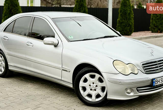 Сірий Мерседес Ц-Клас, об'ємом двигуна 1.8 л та пробігом 225 тис. км за 6700 $, фото 12 на Automoto.ua