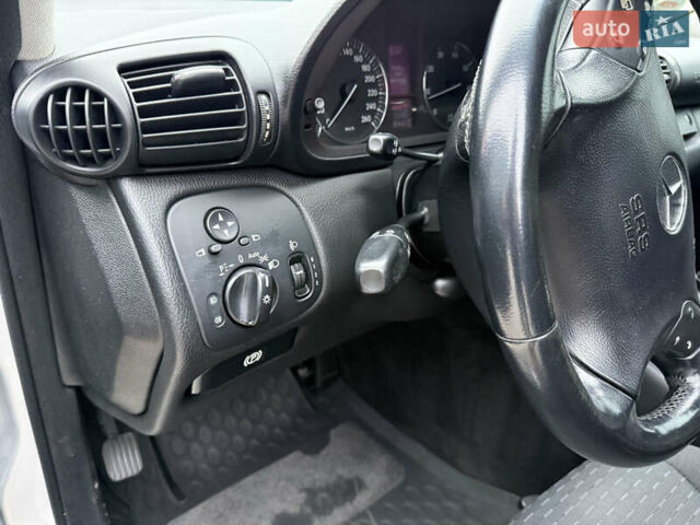 Сірий Мерседес Ц-Клас, об'ємом двигуна 1.8 л та пробігом 225 тис. км за 6700 $, фото 35 на Automoto.ua