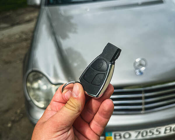 Серый Мерседес Ц-Класс, объемом двигателя 1.8 л и пробегом 348 тыс. км за 6799 $, фото 16 на Automoto.ua