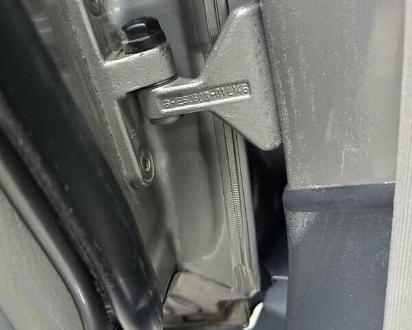 Серый Мерседес Ц-Класс, объемом двигателя 1.8 л и пробегом 176 тыс. км за 7500 $, фото 171 на Automoto.ua