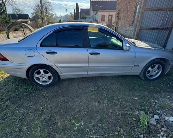 Сірий Мерседес Ц-Клас, об'ємом двигуна 2.2 л та пробігом 287 тис. км за 5099 $, фото 2 на Automoto.ua