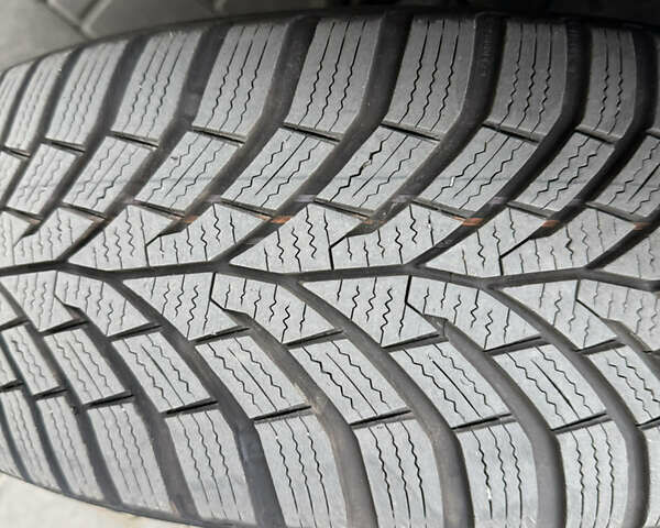 Сірий Мерседес Ц-Клас, об'ємом двигуна 1.8 л та пробігом 225 тис. км за 6700 $, фото 42 на Automoto.ua