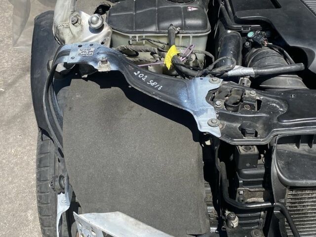 Серый Мерседес Ц-Класс, объемом двигателя 0 л и пробегом 493 тыс. км за 2589 $, фото 1 на Automoto.ua