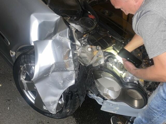 Серый Мерседес Ц-Класс, объемом двигателя 0 л и пробегом 493 тыс. км за 2589 $, фото 10 на Automoto.ua