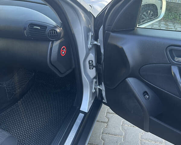 Серый Мерседес Ц-Класс, объемом двигателя 2.15 л и пробегом 284 тыс. км за 6000 $, фото 11 на Automoto.ua