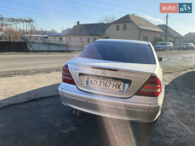 Серый Мерседес Ц-Класс, объемом двигателя 1.8 л и пробегом 270 тыс. км за 5000 $, фото 5 на Automoto.ua