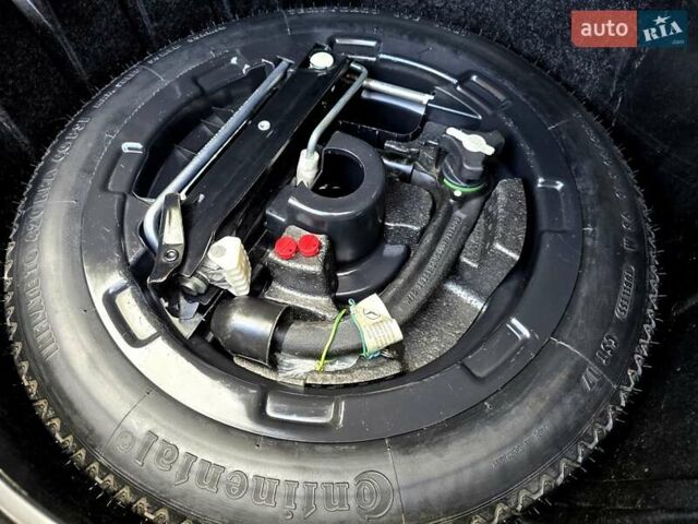 Серый Мерседес Ц-Класс, объемом двигателя 1.8 л и пробегом 176 тыс. км за 7500 $, фото 180 на Automoto.ua