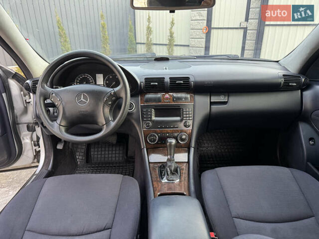Сірий Мерседес Ц-Клас, об'ємом двигуна 2.2 л та пробігом 245 тис. км за 5550 $, фото 32 на Automoto.ua