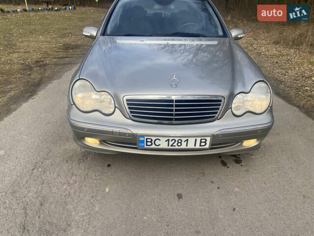 Сірий Мерседес Ц-Клас, об'ємом двигуна 0 л та пробігом 274 тис. км за 4100 $, фото 1 на Automoto.ua
