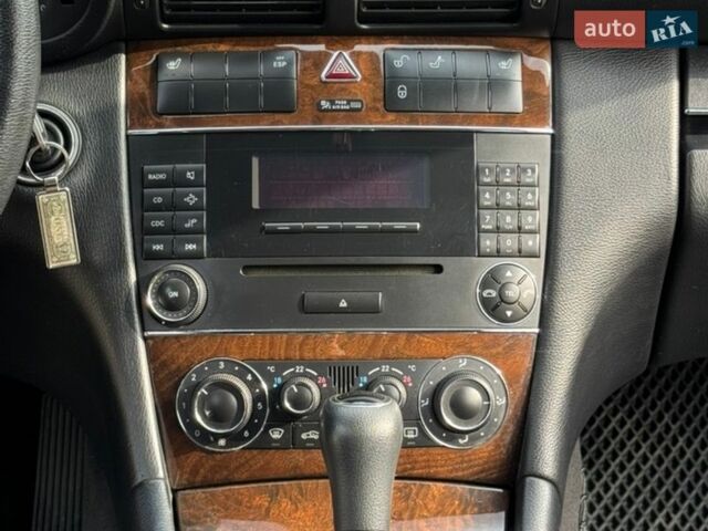 Серый Мерседес Ц-Класс, объемом двигателя 1.8 л и пробегом 215 тыс. км за 6300 $, фото 19 на Automoto.ua