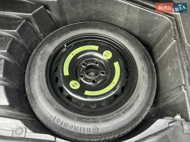 Сірий Мерседес Ц-Клас, об'ємом двигуна 2.2 л та пробігом 245 тис. км за 5550 $, фото 20 на Automoto.ua