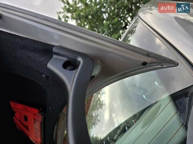 Серый Мерседес Ц-Класс, объемом двигателя 1.8 л и пробегом 176 тыс. км за 7500 $, фото 186 на Automoto.ua