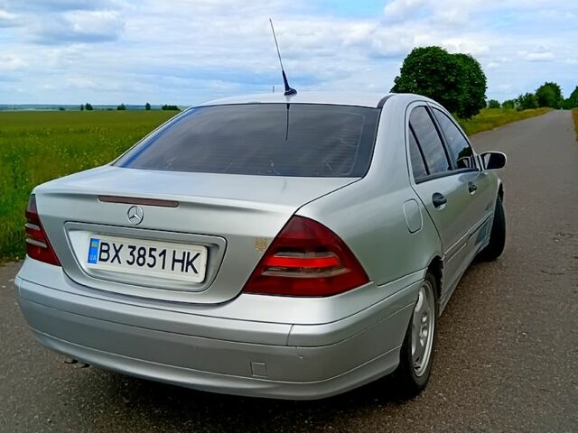 Сірий Мерседес Ц-Клас, об'ємом двигуна 2.1 л та пробігом 620 тис. км за 4500 $, фото 4 на Automoto.ua