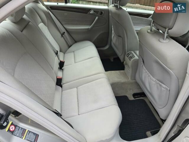 Серый Мерседес Ц-Класс, объемом двигателя 1.8 л и пробегом 176 тыс. км за 7500 $, фото 123 на Automoto.ua