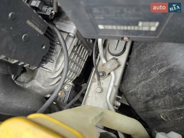 Серый Мерседес Ц-Класс, объемом двигателя 1.8 л и пробегом 176 тыс. км за 7500 $, фото 206 на Automoto.ua