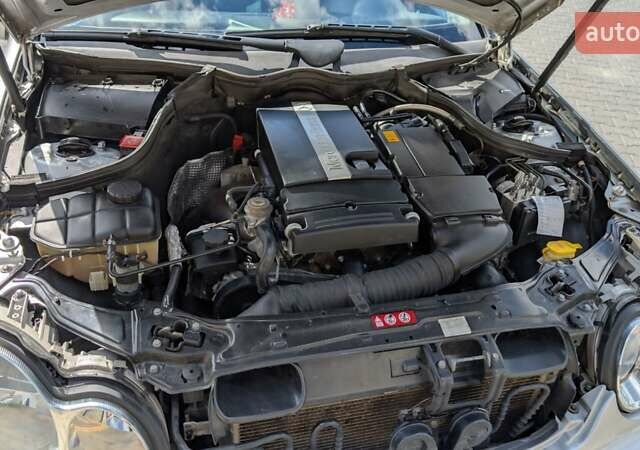 Сірий Мерседес Ц-Клас, об'ємом двигуна 1.8 л та пробігом 250 тис. км за 6950 $, фото 2 на Automoto.ua