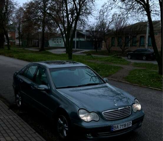 Сірий Мерседес Ц-Клас, об'ємом двигуна 2.1 л та пробігом 500 тис. км за 5400 $, фото 11 на Automoto.ua