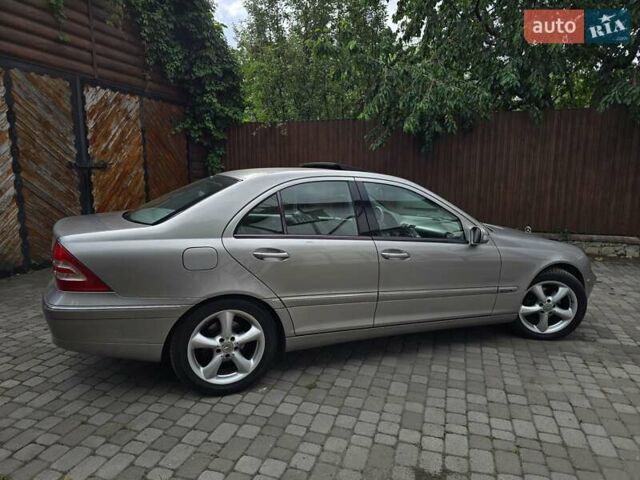Серый Мерседес Ц-Класс, объемом двигателя 1.8 л и пробегом 176 тыс. км за 7500 $, фото 51 на Automoto.ua