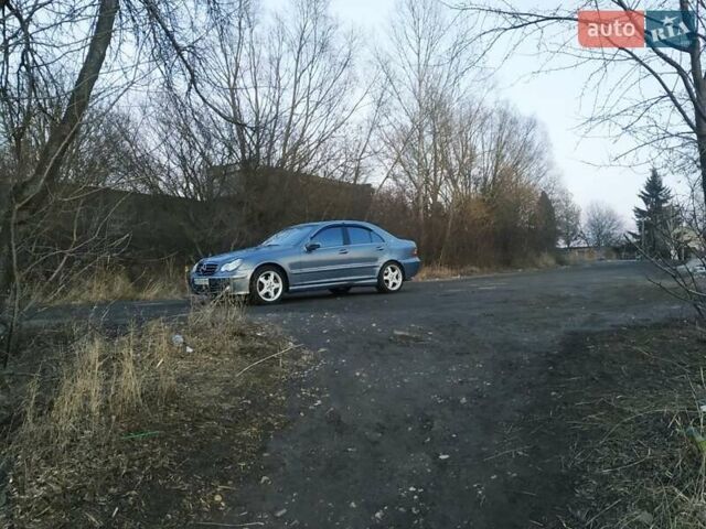 Сірий Мерседес Ц-Клас, об'ємом двигуна 1.8 л та пробігом 344 тис. км за 9500 $, фото 10 на Automoto.ua