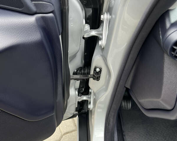 Сірий Мерседес Ц-Клас, об'ємом двигуна 1.8 л та пробігом 162 тис. км за 7299 $, фото 37 на Automoto.ua