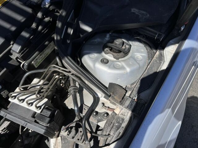 Серый Мерседес Ц-Класс, объемом двигателя 1.8 л и пробегом 319 тыс. км за 7500 $, фото 22 на Automoto.ua