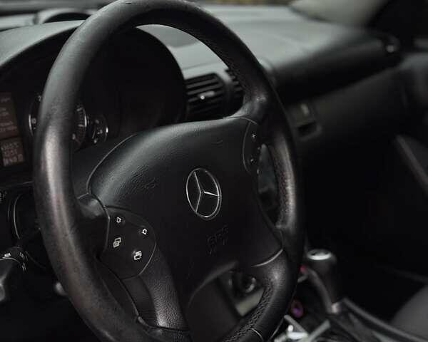 Серый Мерседес Ц-Класс, объемом двигателя 2.1 л и пробегом 260 тыс. км за 8500 $, фото 22 на Automoto.ua