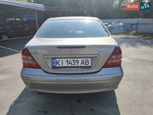 Сірий Мерседес Ц-Клас, об'ємом двигуна 1.8 л та пробігом 212 тис. км за 7000 $, фото 4 на Automoto.ua