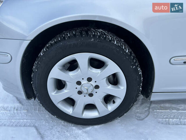 Серый Мерседес Ц-Класс, объемом двигателя 1.8 л и пробегом 162 тыс. км за 6850 $, фото 29 на Automoto.ua