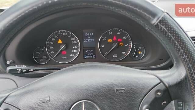 Сірий Мерседес Ц-Клас, об'ємом двигуна 1.8 л та пробігом 203 тис. км за 7200 $, фото 4 на Automoto.ua
