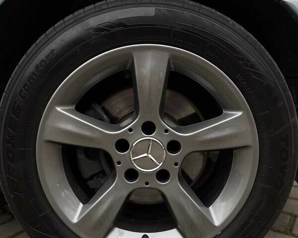 Серый Мерседес Ц-Класс, объемом двигателя 2.1 л и пробегом 260 тыс. км за 8500 $, фото 37 на Automoto.ua