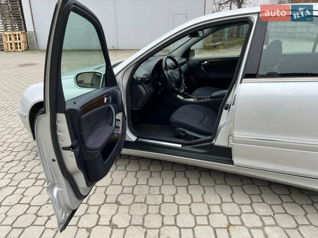 Сірий Мерседес Ц-Клас, об'ємом двигуна 1.8 л та пробігом 162 тис. км за 7299 $, фото 40 на Automoto.ua