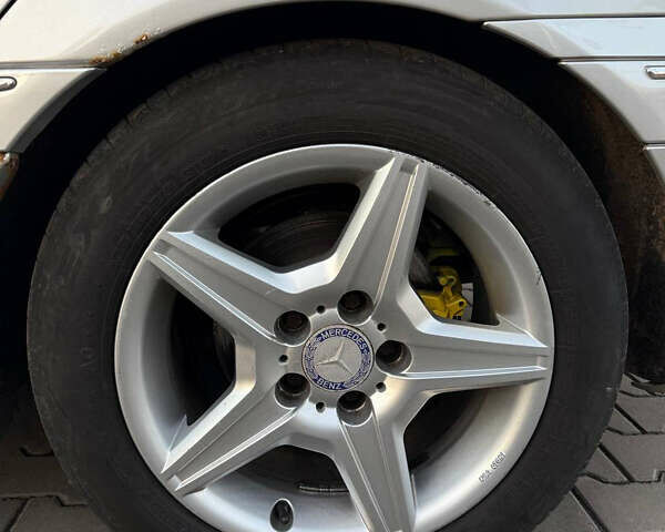 Серый Мерседес Ц-Класс, объемом двигателя 2.2 л и пробегом 287 тыс. км за 7500 $, фото 12 на Automoto.ua