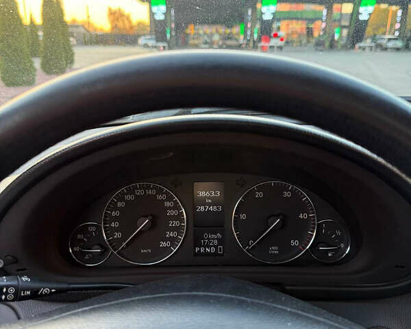 Серый Мерседес Ц-Класс, объемом двигателя 2.2 л и пробегом 287 тыс. км за 7500 $, фото 11 на Automoto.ua