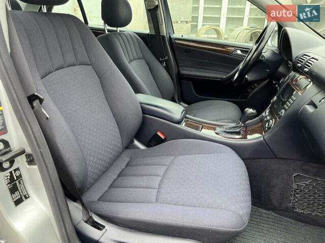 Сірий Мерседес Ц-Клас, об'ємом двигуна 1.8 л та пробігом 162 тис. км за 7299 $, фото 55 на Automoto.ua