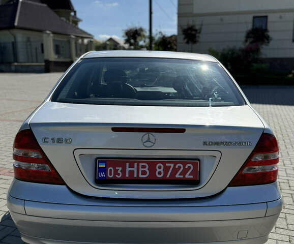 Сірий Мерседес Ц-Клас, об'ємом двигуна 1.8 л та пробігом 180 тис. км за 7300 $, фото 3 на Automoto.ua