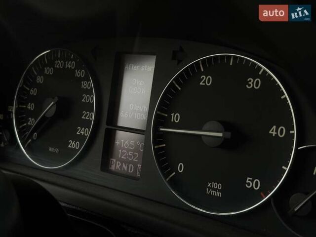 Серый Мерседес Ц-Класс, объемом двигателя 2.1 л и пробегом 260 тыс. км за 8500 $, фото 33 на Automoto.ua