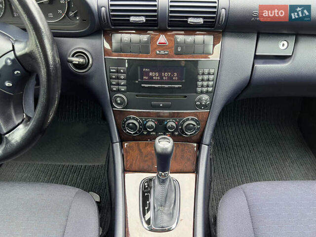 Сірий Мерседес Ц-Клас, об'ємом двигуна 1.8 л та пробігом 162 тис. км за 7299 $, фото 62 на Automoto.ua